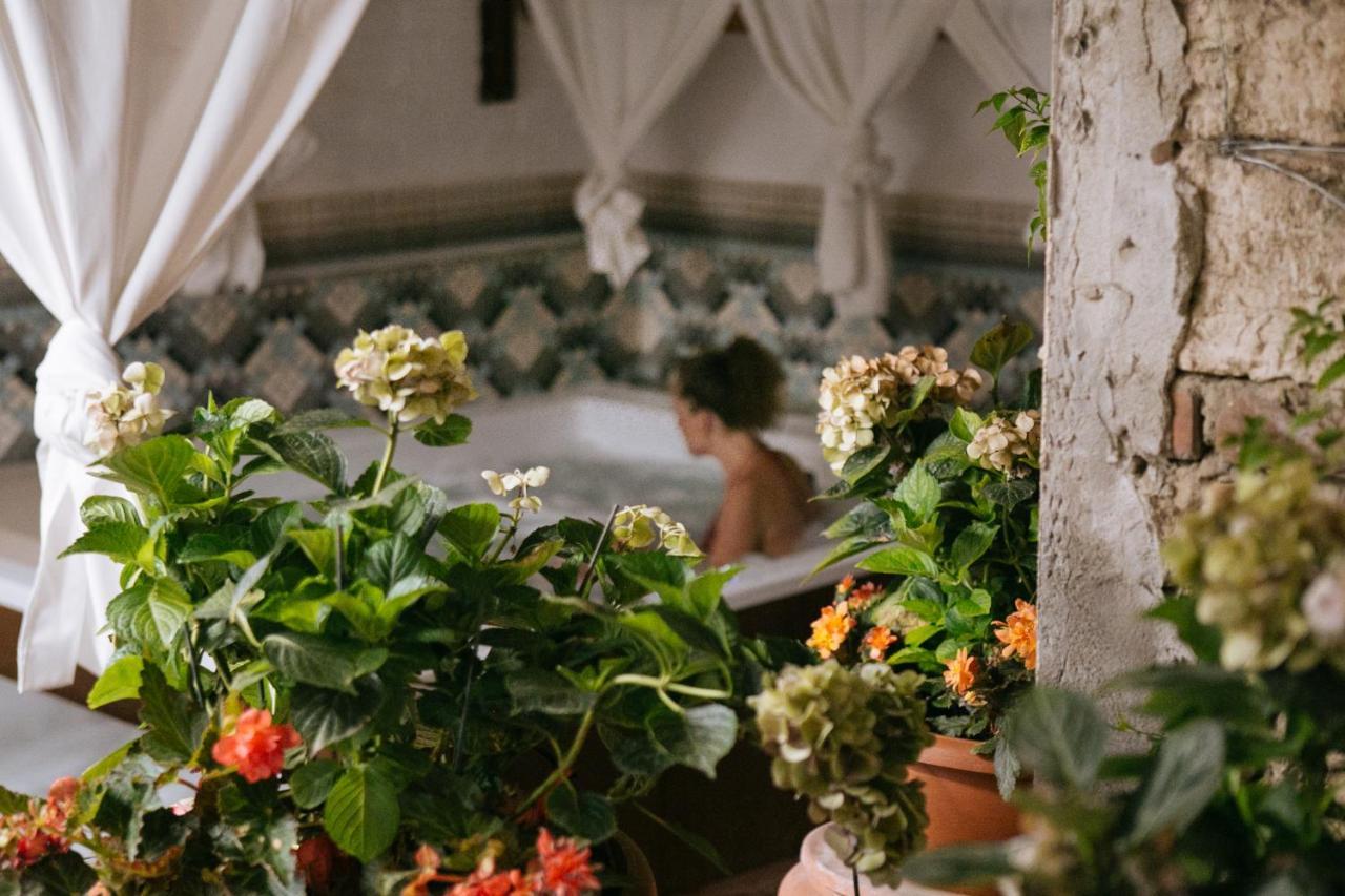 Domus Socolatae Residenza D'Epoca Charming B&B - Adults Only Follonica Eksteriør bilde